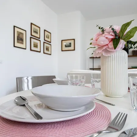 Apartment 85 - Cozy - Wi-fi - Netflix Arona
